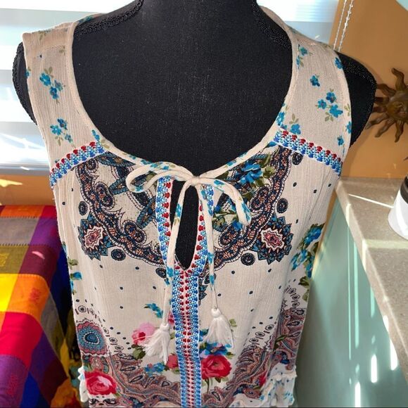 Bila ivory boho V neck tassel top high low hem size Med - Picture 3 of 10